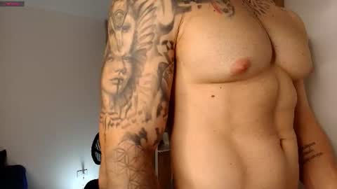 Snapshot of kite__ chatting on 06-16-26, 01:41 kite__ online show from 06-16-26, 01:41