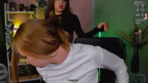 Snapshot of kitniss_dreamy chatting on 09-24-25, 05:49 kitniss online show from 09-24-25, 05:49