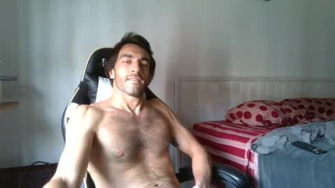 Steve Cocks online show from 12-22-25, 01:52