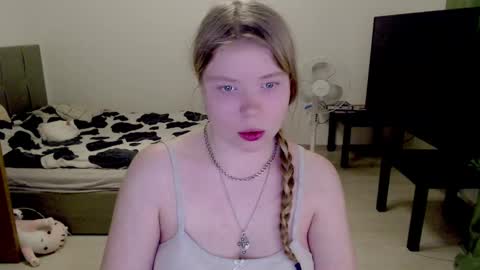 Snapshot of kitten_jenny01 chatting on 02-20-25, 09:20 Jennyblonde and Emmabrunette online show from 02-20-25, 09:20