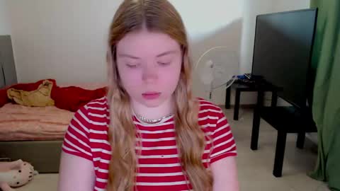 Jennyblonde and Emmabrunette online show from 05-11-26, 04:04