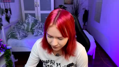 Snapshot of kitten_murray chatting on 10-05-25, 05:28 barbara online show from 10-05-25, 05:28