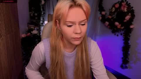 Snapshot of kitten_murray chatting on 11-13-25, 06:34 barbara online show from 11-13-25, 06:34