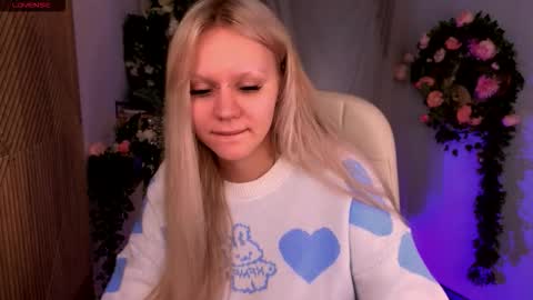 Snapshot of kitten_murray chatting on 12-02-25, 05:35 barbara online show from 12-02-25, 05:35