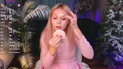 Snapshot of kitten_murray chatting on 01-06-26, 01:15 barbara online show from 01-06-26, 01:15