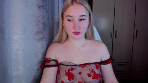 kitten_sun online show from 10-30-25, 03:08