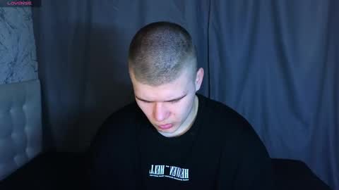 Snapshot of kittenmur chatting on 12-11-24, 08:04 Vlad online show from 12-11-24, 08:04