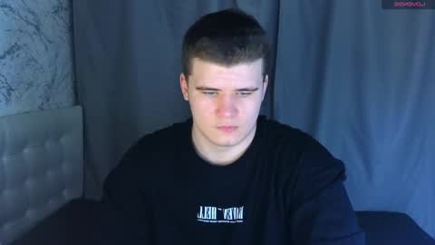 Snapshot of kittenmur chatting on 02-02-25, 10:57 Vlad online show from 02-02-25, 10:57