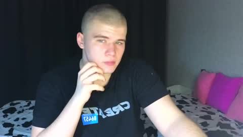 Snapshot of kittenmur chatting on 02-15-25, 05:50 Vlad online show from 02-15-25, 05:50