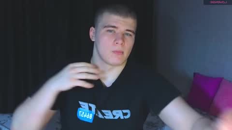 Snapshot of kittenmur chatting on 02-20-25, 12:04 Vlad online show from 02-20-25, 12:04