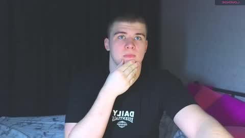 Snapshot of kittenmur chatting on 02-23-25, 01:10 Vlad online show from 02-23-25, 01:10