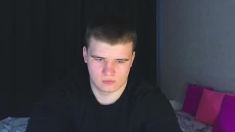 Snapshot of kittenmur chatting on 03-09-25, 11:58 Vlad online show from 03-09-25, 11:58