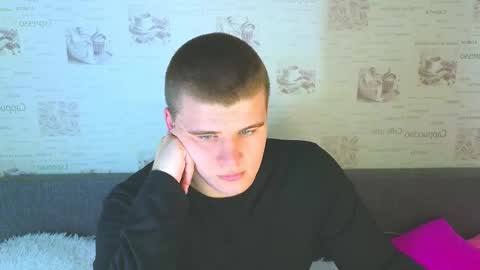 Snapshot of kittenmur chatting on 09-14-25, 10:58 Vlad online show from 09-14-25, 10:58