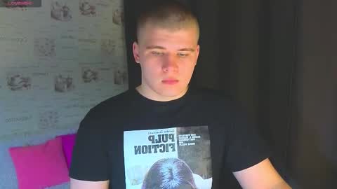 Snapshot of kittenmur chatting on 10-12-25, 08:19 Vlad online show from 10-12-25, 08:19