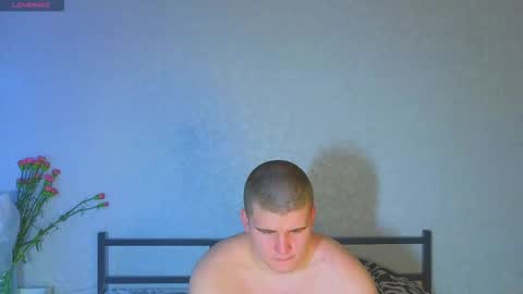 Snapshot of kittenmur chatting on 11-11-25, 08:09 Vlad online show from 11-11-25, 08:09