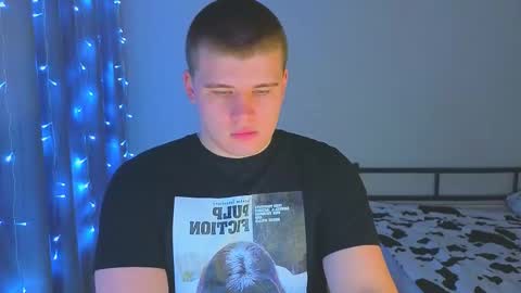 Snapshot of kittenmur chatting on 11-20-25, 09:47 Vlad online show from 11-20-25, 09:47