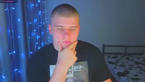 Snapshot of kittenmur chatting on 12-02-25, 04:02 Vlad online show from 12-02-25, 04:02