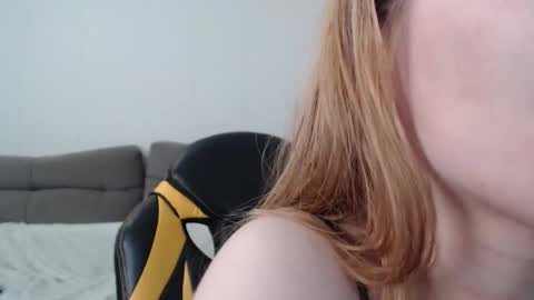 Snapshot of kittie_bear chatting on 03-20-26, 06:35 Veronica online show from 03-20-26, 06:35