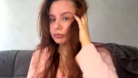 Ellaiza online show from 04-05-26, 08:33