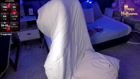 Snapshot of kitty__rouse chatting on 10-11-25, 05:28 Kitty online show from 10-11-25, 05:28