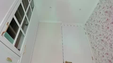 sophie online show from 06-23-26, 05:55