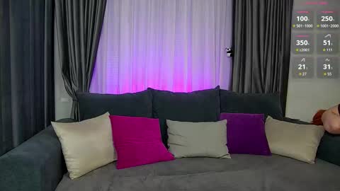 Snapshot of kitty_asstronaut chatting on 12-14-25, 01:11 Karen online show from 12-14-25, 01:11