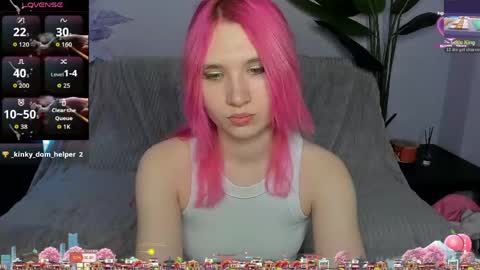 Snapshot of kitty_blondy chatting on 04-16-26, 02:40 kitty blondy online show from 04-16-26, 02:40