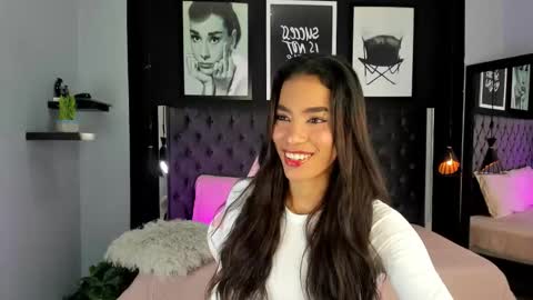 Snapshot of kitty_collins_ chatting on 09-15-25, 11:21 Kitty online show from 09-15-25, 11:21