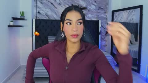 Snapshot of kitty_collins_ chatting on 05-28-26, 11:51 Kitty online show from 05-28-26, 11:51