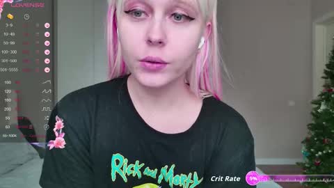 Snapshot of kitty_dora chatting on 02-14-26, 06:32 Evelyn online show from 02-14-26, 06:32