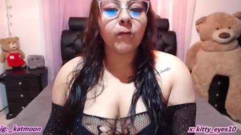 Snapshot of kitty_eyes chatting on 02-11-26, 03:55 kitty online show from 02-11-26, 03:55