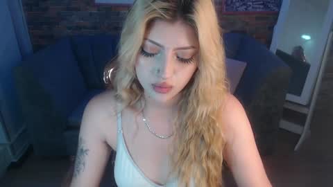 kitty_fox_b online show from 01-20-25, 03:50