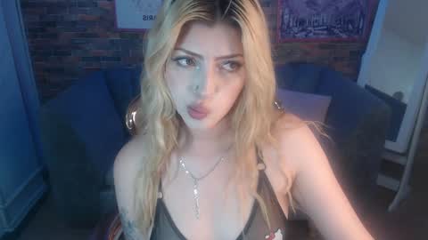 kitty_fox_b online show from 01-21-25, 03:54