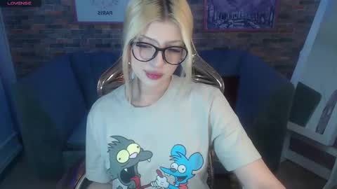 kitty_fox_b online show from 03-10-25, 12:48