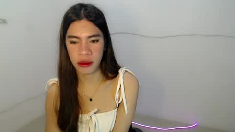Snapshot of kitty_holly chatting on 07-24-26, 07:50 denise online show from 07-24-26, 07:50