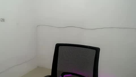 Snapshot of kitty_holly chatting on 07-28-26, 12:48 denise online show from 07-28-26, 12:48