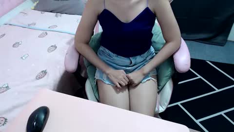 Kate online show from 12-19-25, 04:25