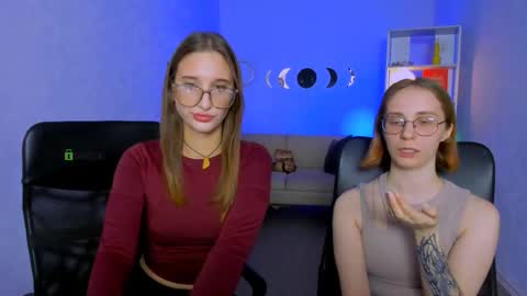 Snapshot of kitty_layy chatting on 11-15-25, 07:05 kitty online show from 11-15-25, 07:05