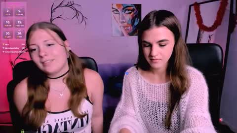 Snapshot of kitty_layy chatting on 11-15-25, 07:10 kitty online show from 11-15-25, 07:10