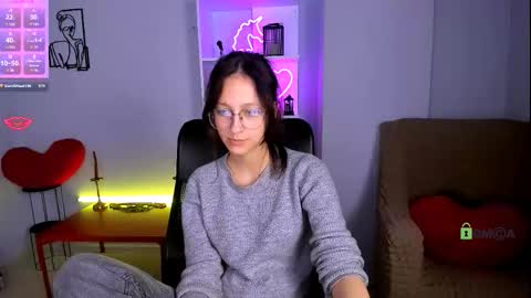 Snapshot of kitty_layy chatting on 11-27-25, 02:02 kitty online show from 11-27-25, 02:02