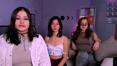 Snapshot of kitty_layy chatting on 12-13-25, 08:36 kitty online show from 12-13-25, 08:36