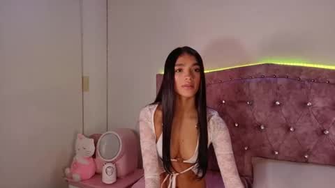 Snapshot of kitty_mia29 chatting on 03-26-26, 05:13 Kitty online show from 03-26-26, 05:13