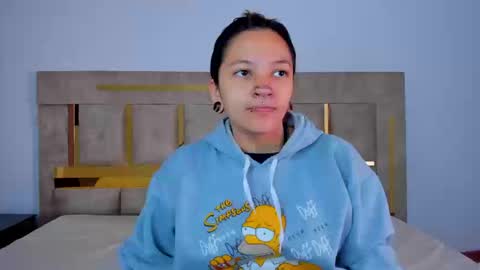 Snapshot of kitty_ravee chatting on 09-10-25, 12:49 Kitty Rave online show from 09-10-25, 12:49