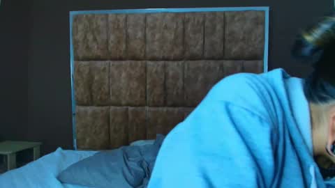 Snapshot of kitty_ravee chatting on 10-03-25, 01:30 Kitty Rave online show from 10-03-25, 01:30