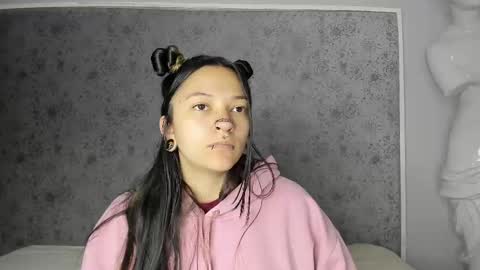 Snapshot of kitty_ravee chatting on 10-13-25, 04:01 Kitty Rave online show from 10-13-25, 04:01