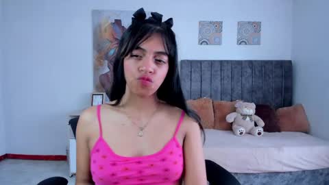 Snapshot of kitty_seducction chatting on 05-03-26, 12:00 Aleja online show from 05-03-26, 12:00