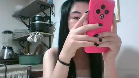 Snapshot of kitty_small69 chatting on 12-22-25, 03:03 kitty_small69 online show from 12-22-25, 03:03