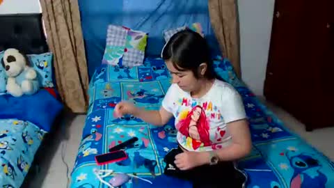 kitty_small69 online show from 08-05-26, 02:09