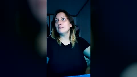 Snapshot of kitty_xp chatting on 07-18-26, 12:26 KiTTY XP online show from 07-18-26, 12:26