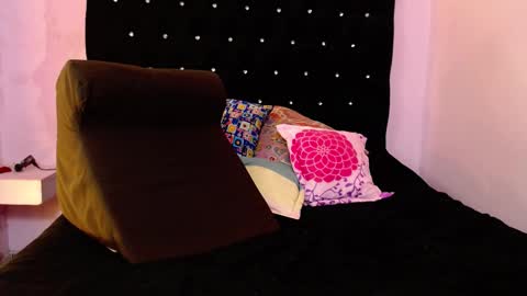 paola online show from 03-02-25, 07:23